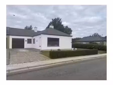 maison à vendre avec terrasse et jardin   ath (vbe80178)