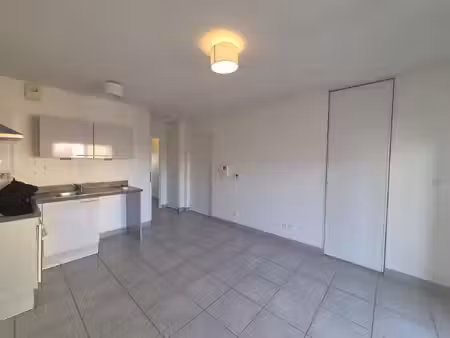 location appartement 2 pièces 37m² decines charpieu 69150