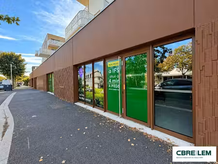 vente commerce ifs 14123 72m²