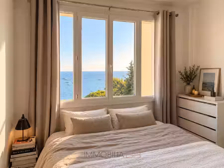 studio - l'apollon - varavilla