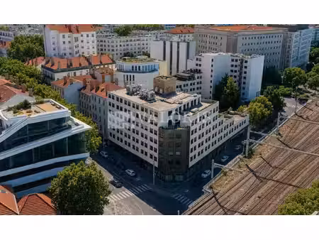 location local commercial 599m² lyon 6ème