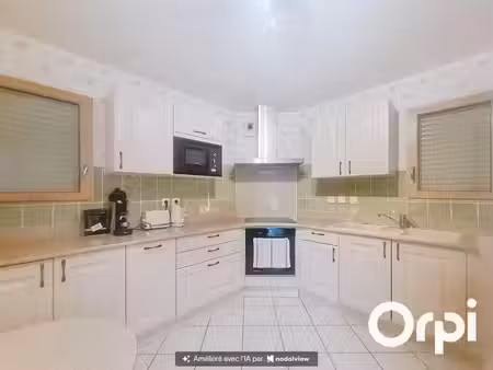 à louer – appartement t2 au cœur de saint-flour