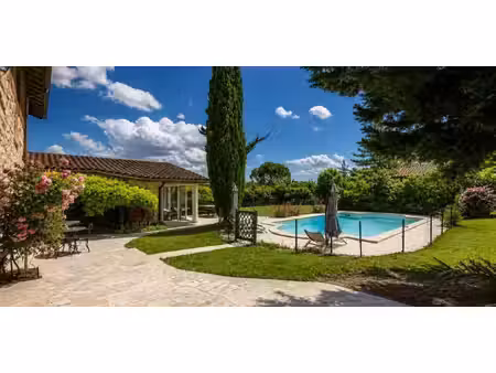 propriété avec piscine frontonas (38)