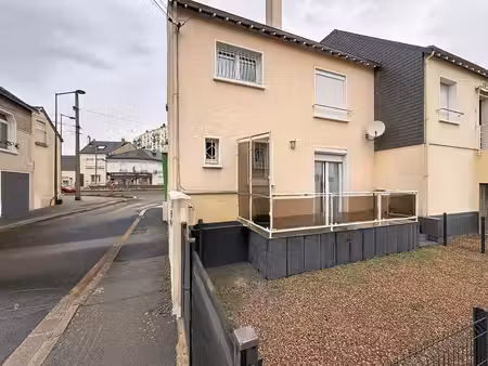 idéal investisseur -le mans- appartement de 103 m2 avec cour et terrasse privatives