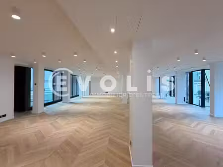 location bureaux paris 75008 320m²