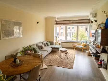 appartement te koop in merksem met 2 slaapkamers