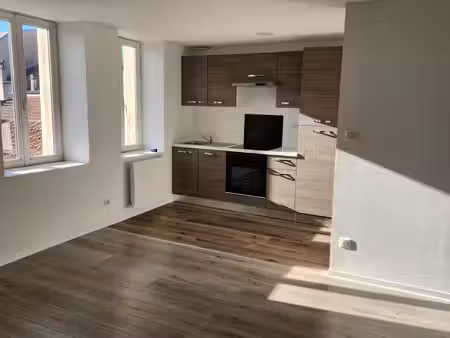 location appartement 4 pièces 81m²