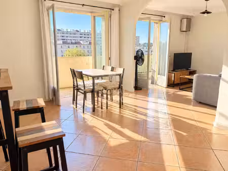 appartement 3 chambres avec 2 balcons  loggia et cave