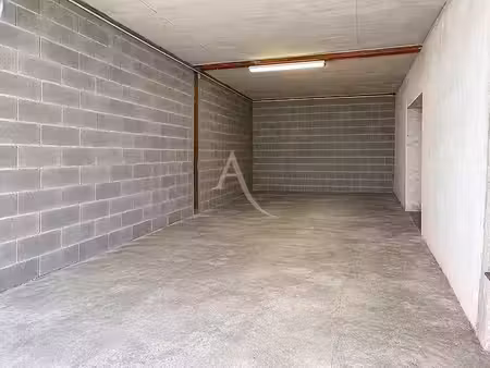location locaux professionnels 1 pièce 30 m² à carcassonne (11000)  280 €
