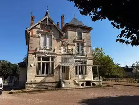 vente demeure d'exception à clamecy (58500) : à vendre / 218m² clamecy