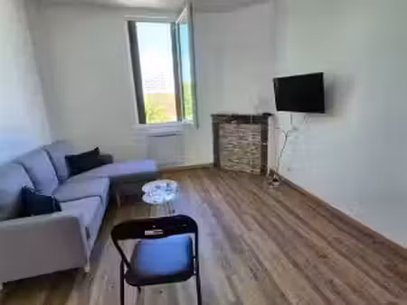 location meublée maison 3 pièces 70 m² à angouleme (16000)  1 465 €
