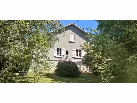 maison de ville proche commerces