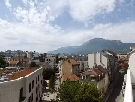 location appartement 2 pièces 46m2 grenoble 38000 - 760 € - surface privée