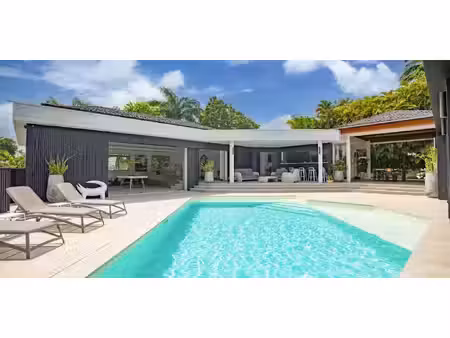 maison avec piscine et terrasse fort de france (972)