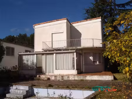 belle maison de 3 chambres avec jardin privé  balcons et garage