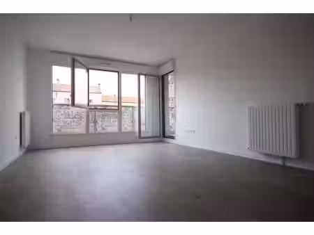 location appartement 3 pièces 60m²