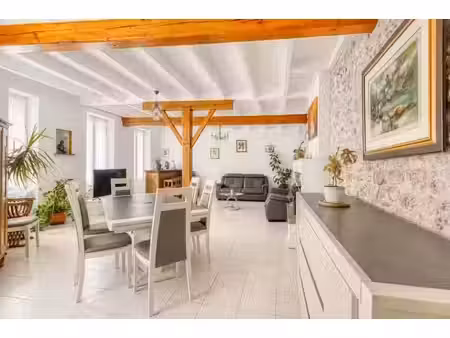 vente maison 8 pièces 193 m² à saujon (17600)  325 000 €