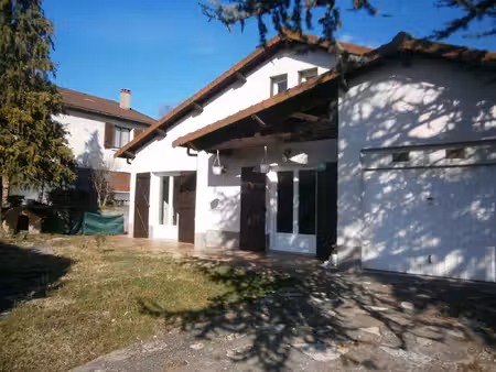 à vendre maison t6 de 110 m2 avec jardin et garage céba