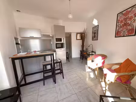 nîmes centre t2 meublé rénové 29 m2