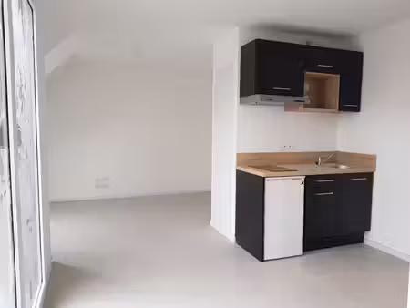 location appartement 1 pièce  35.18m²  la roche