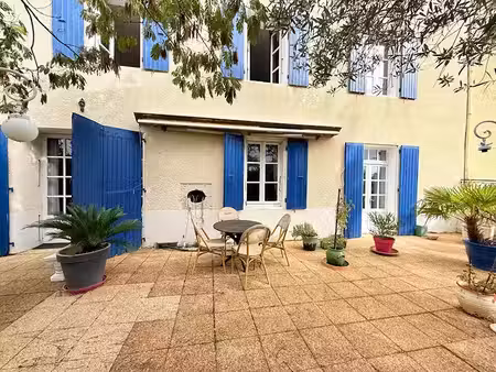 vente maison 7 pièces 265 m² à montbron (16220)  275 400 €