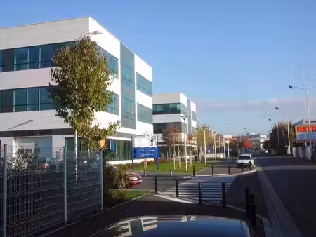 location bureaux 623m²