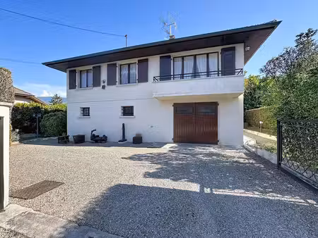 maison de 5 pièces de luxe en vente à vétraz-monthoux  auvergne-rhône-alpes