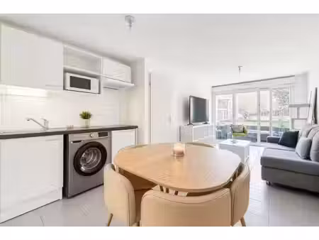 charmant t2 avec terrasse près de bordeaux