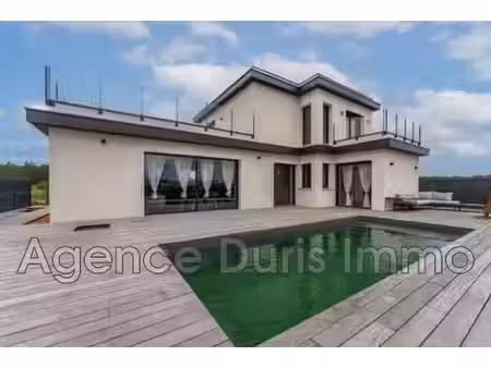 villa de luxe de 5 pièces en vente mios  france