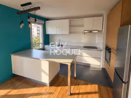 t3 meublé avec balcon et garage - tête d'or