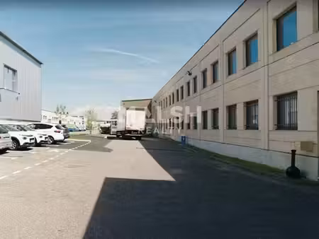 location local d’activités chassieu 69680 489m² à 2375m²