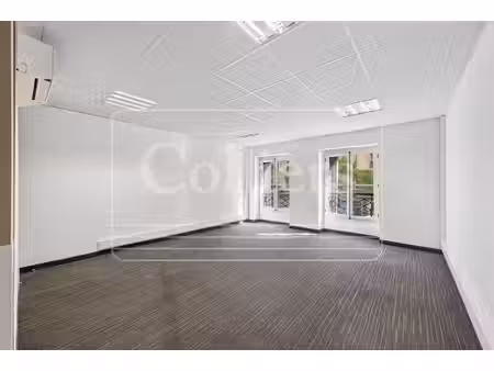 location bureaux 143m²