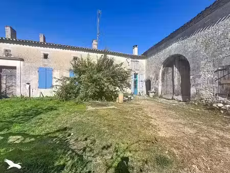 vente maison 4 pièces 130 m² à montmoreau (16190)  98 771 €
