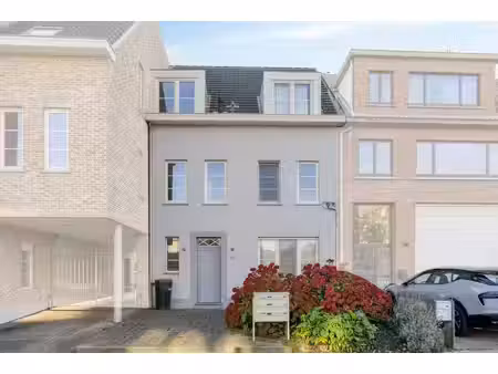 appartement te koop in wilrijk met 2 slaapkamers