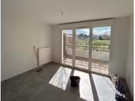 location appartement 2 pièces 39m² bassens 33530