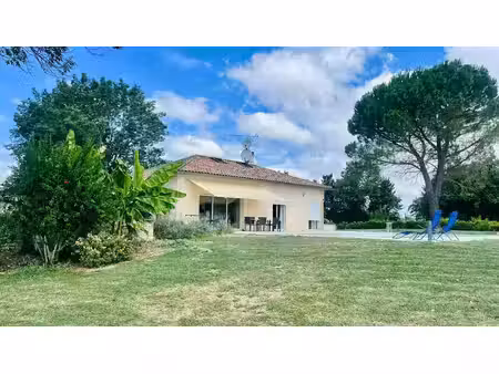 maison de 10 pièces de luxe en vente à lapenche  occitanie