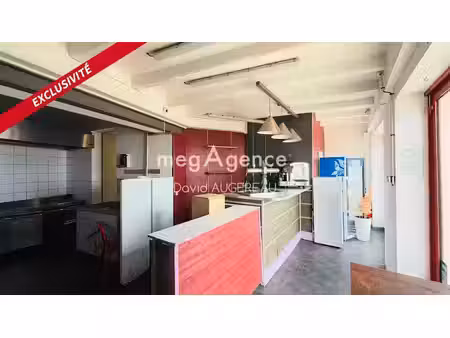 vente locaux professionnels 0 pièces 100 m² à l'ile-d'yeu (85350)  210 000 €