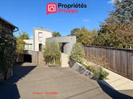 chateaubriant centre ville - proche gare sncf - maison 7 pièce(s) 230 m2 -