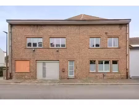 maison avec 5 chambres et espaces polyvalents (250 m²)