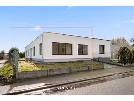 bungalow avec 3 chambres à coucher à pellenberg