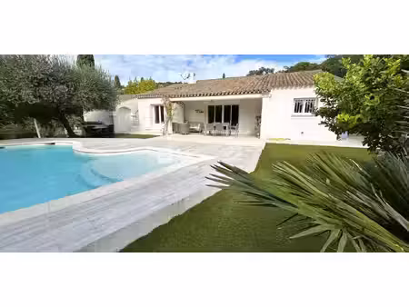 maison avec piscine et jardin les issambres (83)