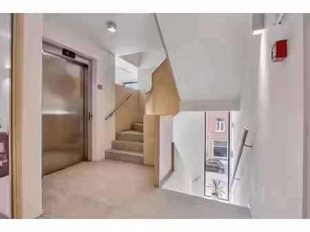 moderne en lichtrijke studentenkamer met eigen sanitair n...