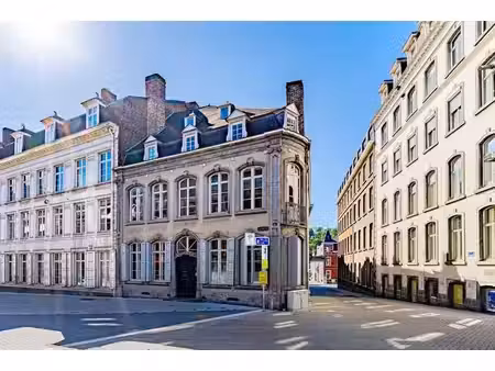 maison de maître avec jardin au cœur de la ville