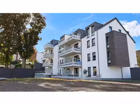 appartement récent avec terrasse de 26 m² et parking intérie