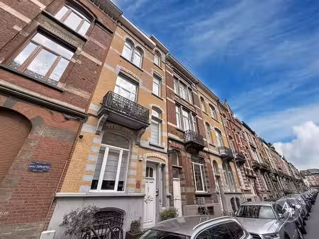 voltaire / maison 3ch +/- 178m² hab. en parfait état