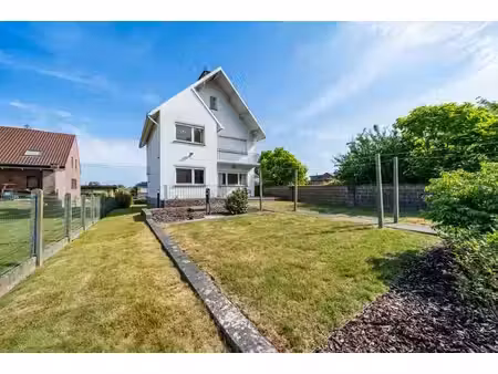 maison 4f avec 3 chambres  garage et jardin