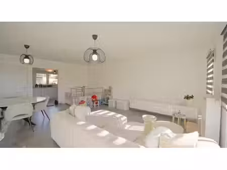 appartement 2ch sur les hauteurs de huy!