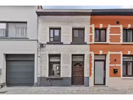 gezellige stadswoning met 2 slaapkamers en tuin
