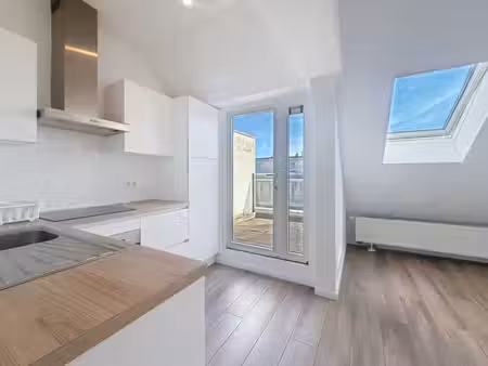 bel appartement 1 chambre avec mezzanine