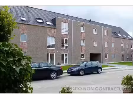très bel appartement 1 chambre avec ascenseur et place de...